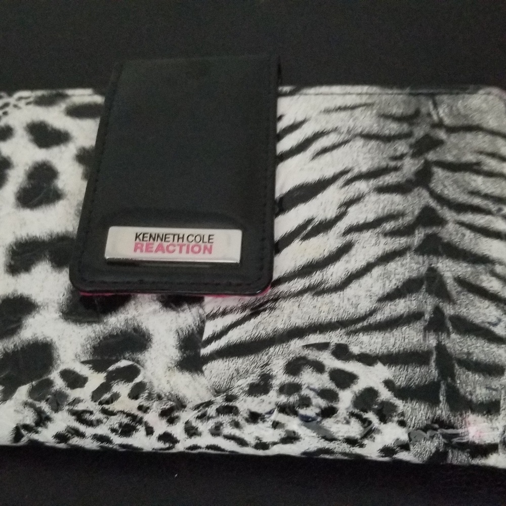 Kenneth Cole Reaction women's wallet